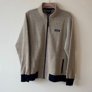 Patagonia Men's Beige and Navy Zip-Up Sweater